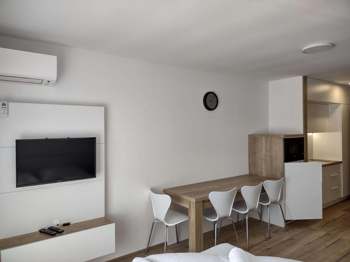 Apartman Kyjev 2 Podhajska Bagian luar foto